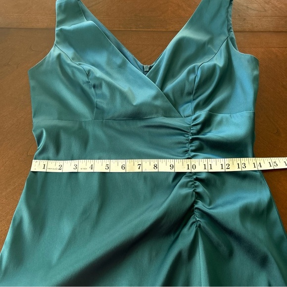 Donna Ricco | Ruched Sheath Dress - Picture 8 of 9